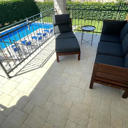 Villa Istrian Stone Lenny Near