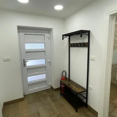 Istrian Stone Lenny Near