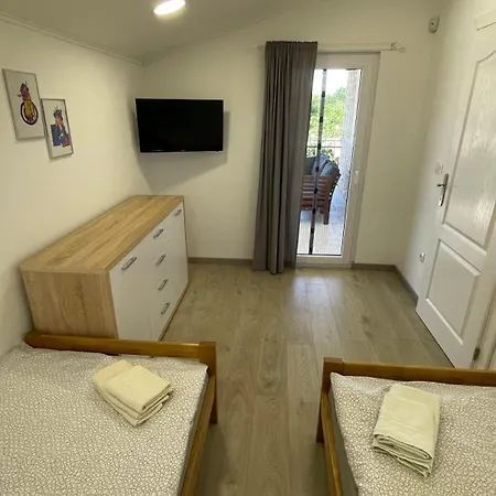 Istrian Stone Lenny Near Vila Porec