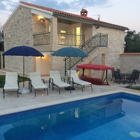 Istrian Stone Lenny Near * Poreč