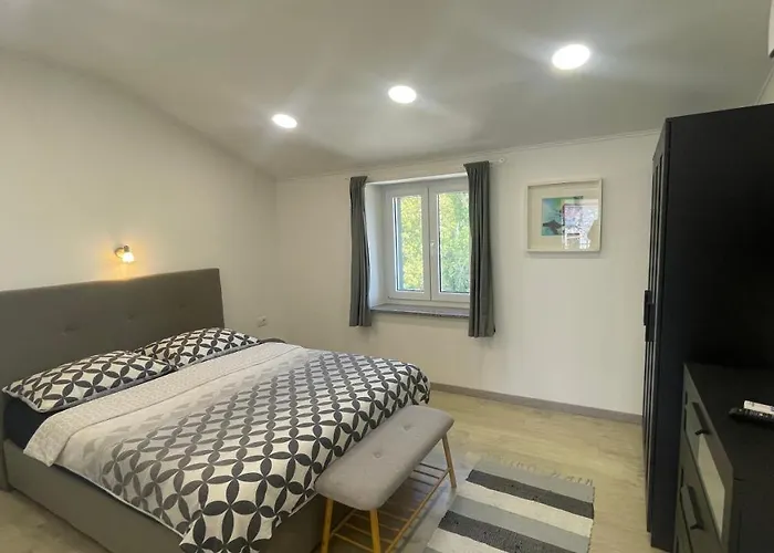 Villa Istrian Stone Lenny Near