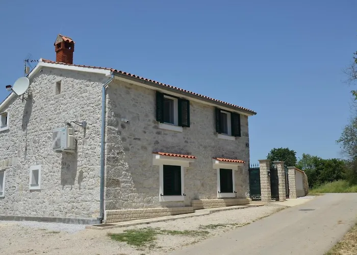 Istrian Stone Lenny Near *